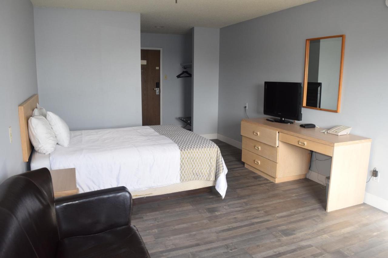 Venture Inn Hotel Саскатун Екстериор снимка